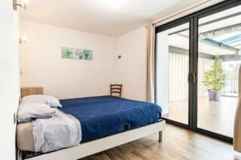 Moderne Et Epure Lejlighed